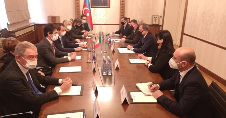 Ceyhun Bayramov italiyalı deputatlarla görüşdü – FOTO