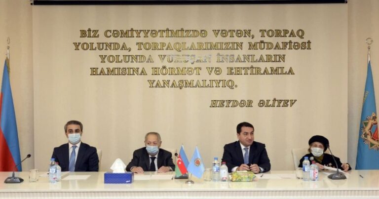 Prezidentin köməkçisi veteranlarla görüşdü – FOTO