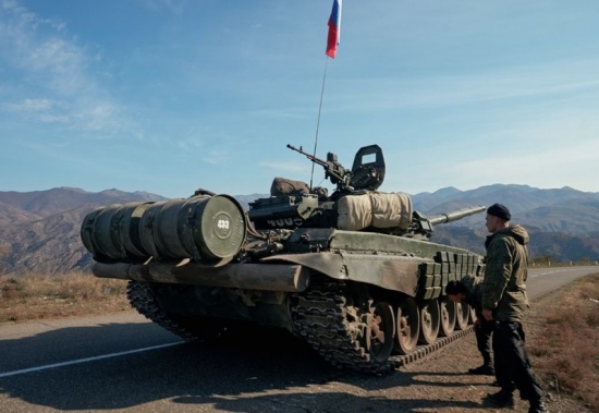 Ermənistandakı rus bazasına hücum edildi: Yaralılar var