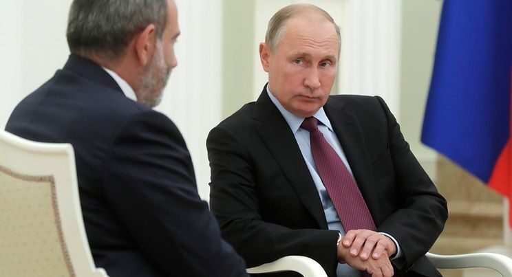 Putin Paşinyanı cavabsız qoyub…