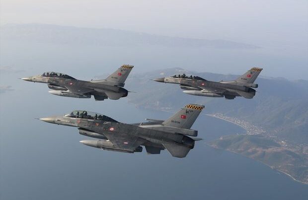 Türkiyə F-16-ları Rusiyanın kəşfiyyat təyyarəsinə görə havaya qalxdı – VİDEO