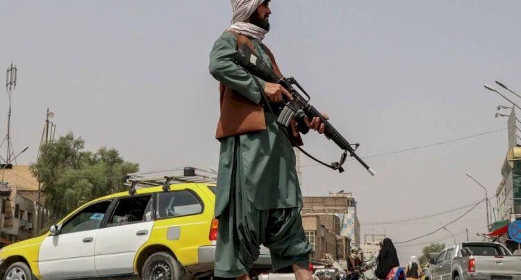 “Taliban” iki minə yaxın şəxsi öz sıralarından qovub