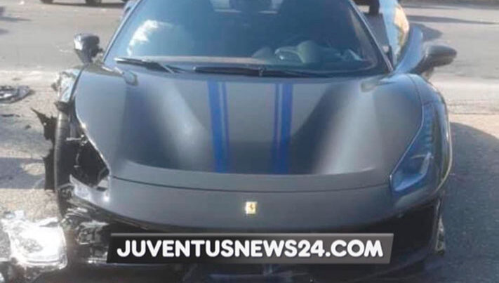 “Yuventus”un futbolçusu “Ferrari” ilə qəza törətdi – Foto