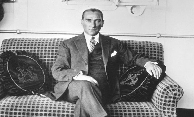 Mustafa Kamal Atatürkün vəsiyyəti: “Bankdakı pullarımı…”