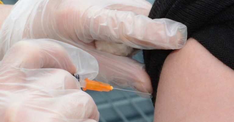 Bir gündə 28 mindən çox insan vaksinasiya olundu