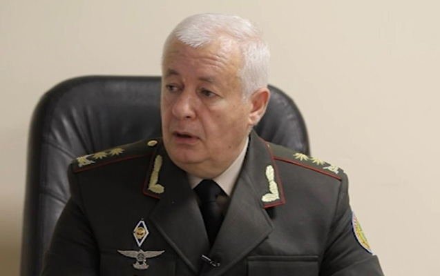 “Üç metr dərinlikdəki minanı tapan detektor gətirmişik” – General-leytenant Etibar Mirzəyev