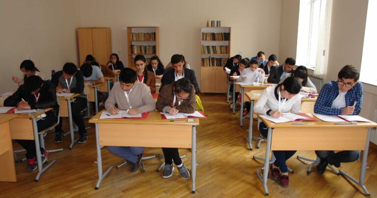 “Əvvəl uşağı oxumağa gətirəndə deyirdilər ki, “əti sənin, sümüyü mənim, döyün…”