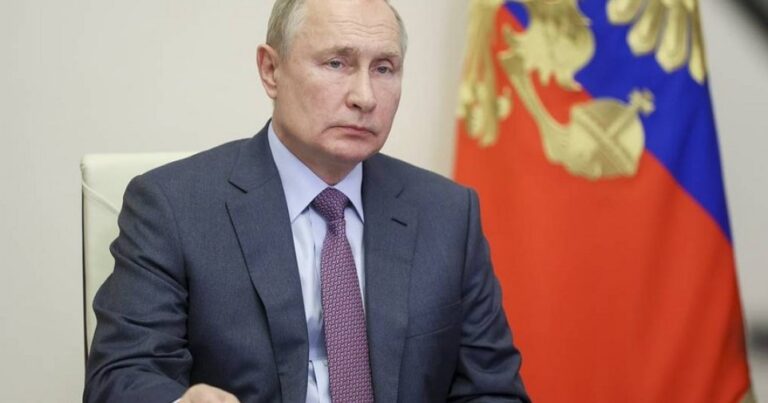 Putin: “Ukrayna sadəcə qonşu deyil, həm də…”