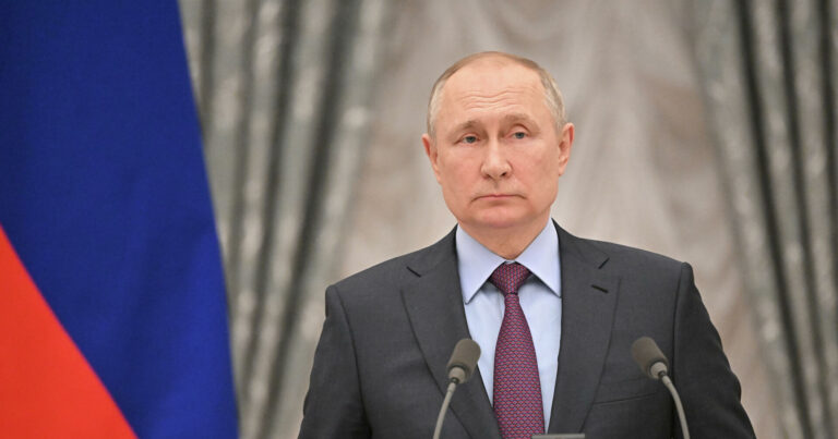 Putin prezident kürsüsünü tərk edir? – “Müharibəni uduzsa, başqa yolu qalmır”
