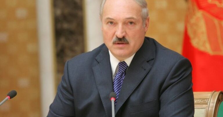 Lukaşenko: “Bunu Putinə mən təklif etmişəm, utanmıram”