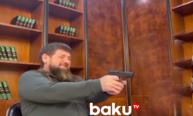 Ramzan Kadırovdan ŞOK ADDIM: Canlı yayıma tapança ilə çıxdı – VİDEO