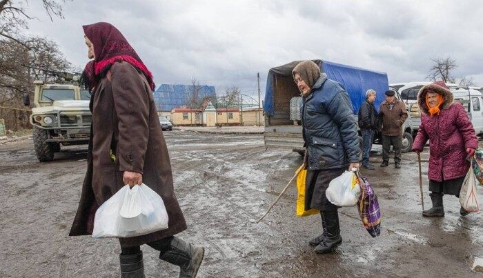Ukraynadan qonşu ölkələrə 4,5 milyondan çox qaçqın GEDİB