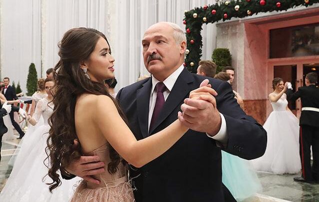 Lukaşenkonun məşuqələri – “Batka”nın qadınlarının FOTOLARI