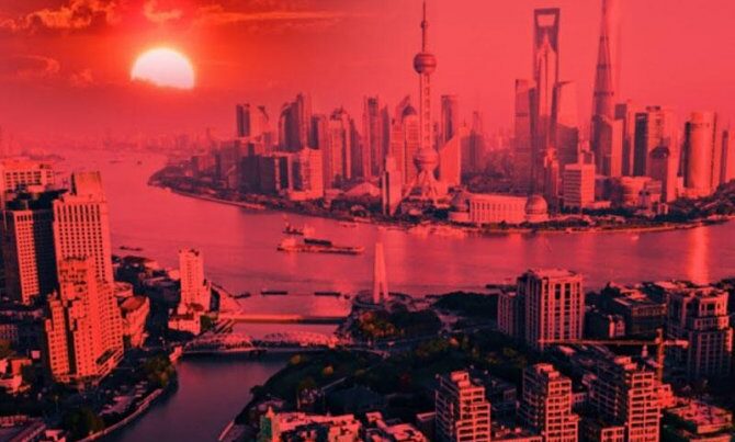 Çində səma al qırmızı rəngə boyandı – VİDEO