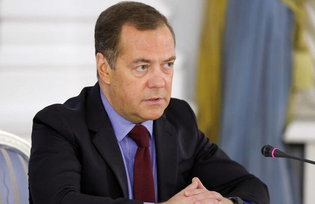 Medvedev: “NATO ilə Rusiya arasında potensial münaqişə ehtimalı artır”
