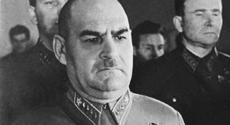 Sovet Ordusunun ən bərbad marşalı: Stalinin sevimlisindən düşməninə çevrilən Kulikinin ACI SONLUĞU