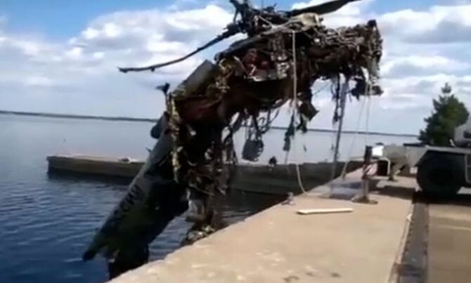 Dnepr çayından Rusiya helikopteri çıxarıldı – VİDEODnepr çayından Rusiya helikopteri çıxarıldı – VİDEO