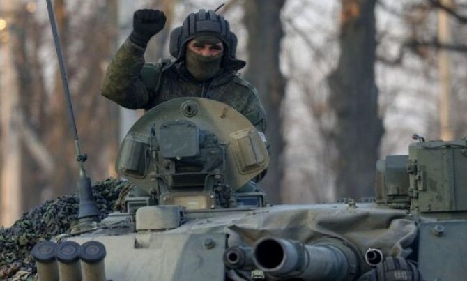 Britaniya kəşfiyyatı: “Rusiya Ukraynada quru qüvvələrinin üçdə birini itirib…”