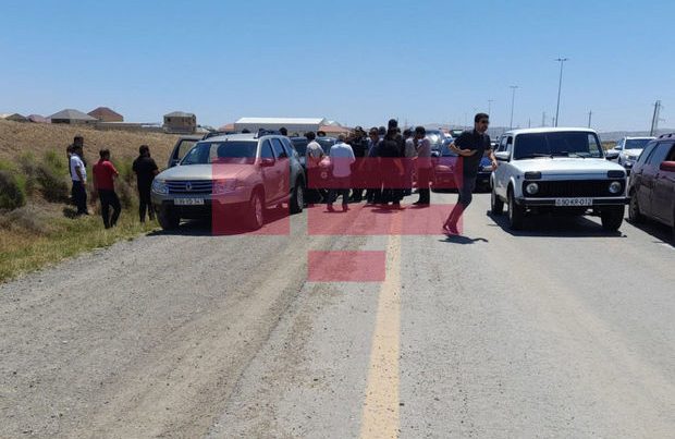 Bakı-Sumqayıt yolunda sürücü özünü maşında güllələdi