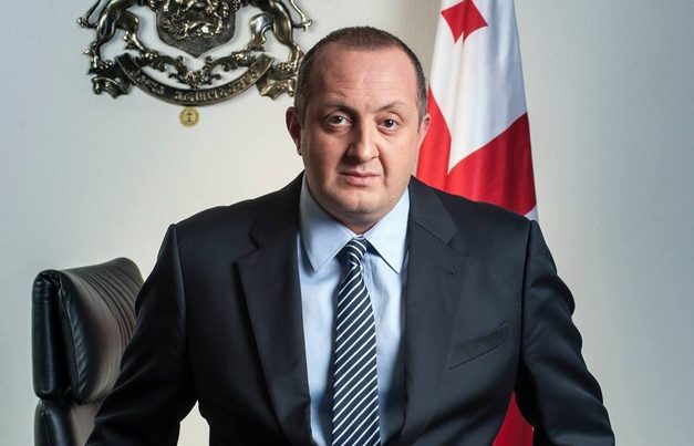Gürcüstanın keçmiş prezidenti Bakıda: “Rusiya uğur qazansa, hamımızın həyatı fəlakətlə üzləşəcək”
