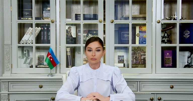 Mehriban Əliyeva Azərbaycan xalqını təbrik edib