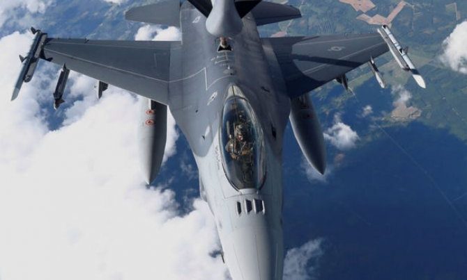 Konqresmenlər “F-16” qırıcılarının tədarükündə Türkiyəyə maneə yaratdılar