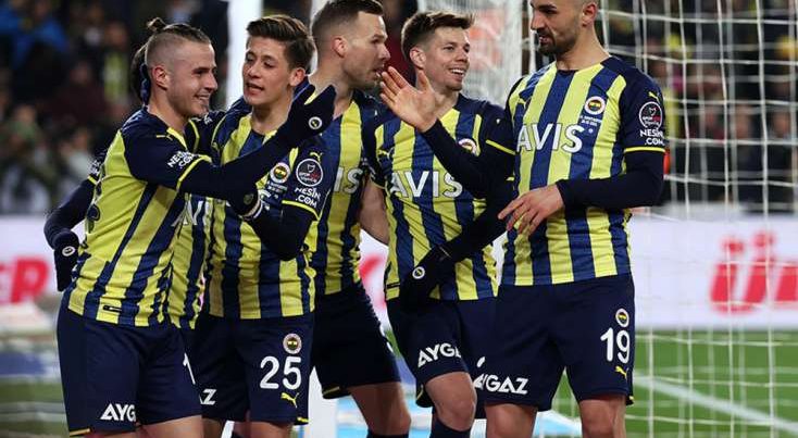 Türkiyəli futbolçuya İNANILMAZ TƏKLİFLƏR: Avropa nəhəngləri sıraya düzülüb