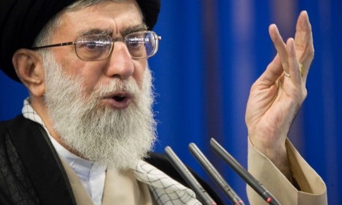 İranın Ali dini liderinin vəziyyəti pisdir: o, yataqda həkimlərin müşahidəsi altındadır…