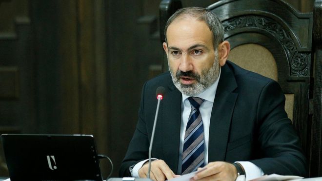 Paşinyan əhalini hərbi komissarlıqlara səslədi: “Kimin əli silah tutursa…”