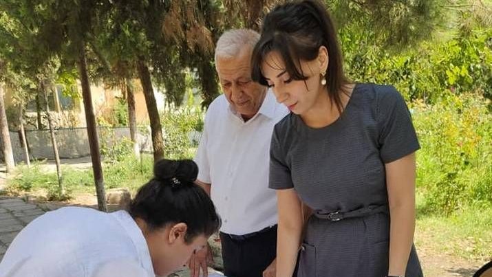 Daha bir direktorun rüşvətlə bağlı səs yazısı yayıldı – Ayda 150 manat… – VİDEO
