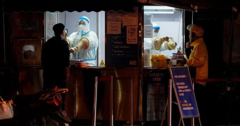 Çində ardıcıl üçüncü gün rekord sayda koronavirusa yoluxma qeydə alınıb