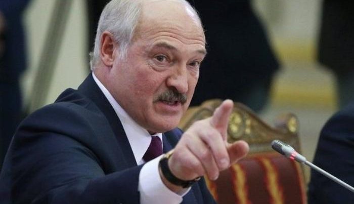 Lukaşenko Avropa liderlərini “ağılsızlar” adlandırdı