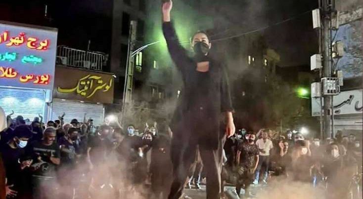 İranlılar millinin məğlubiyyətini sevinclə qarşıladı – VİDEO