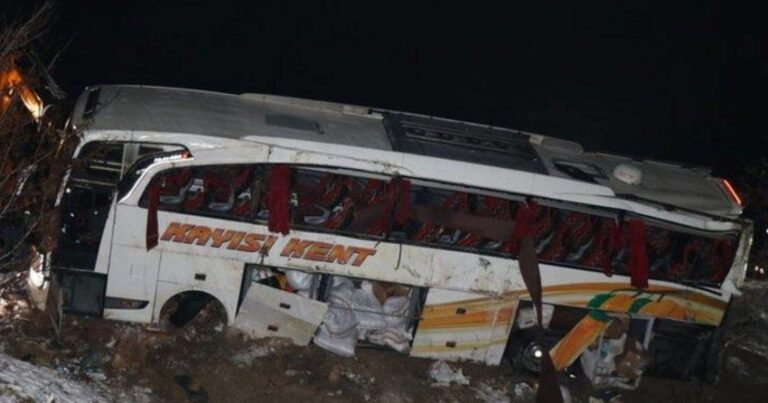 Türkiyədə ağır avtobus qəzası baş verib