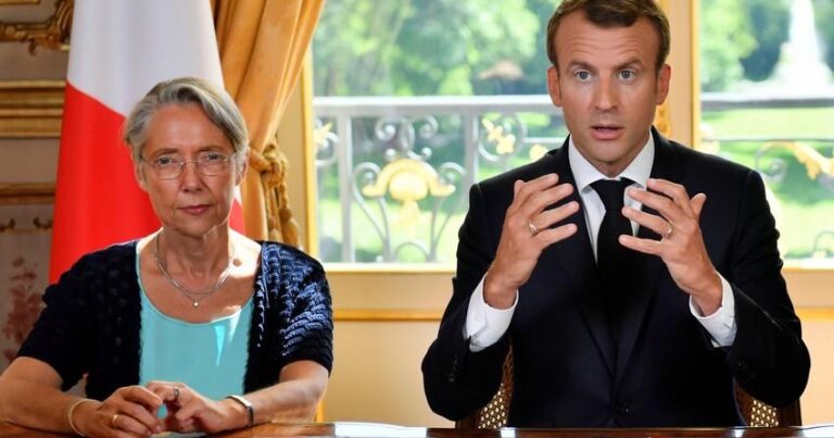 Fransa Prezidentinin reytinqi pensiya islahatları fonunda aşağı düşüb