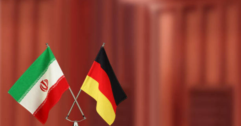 Almaniya iki iranlı diplomatı ölkədən QOVDU