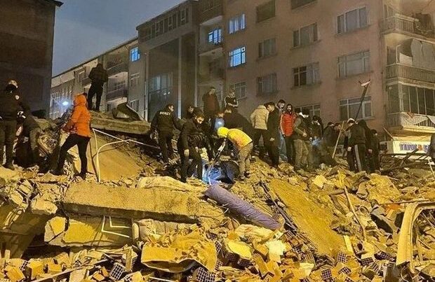 Türkiyədə zəlzələ nəticəsində 76 nəfər öldü, 440 nəfər yaralandı – YENİLƏNDİ
