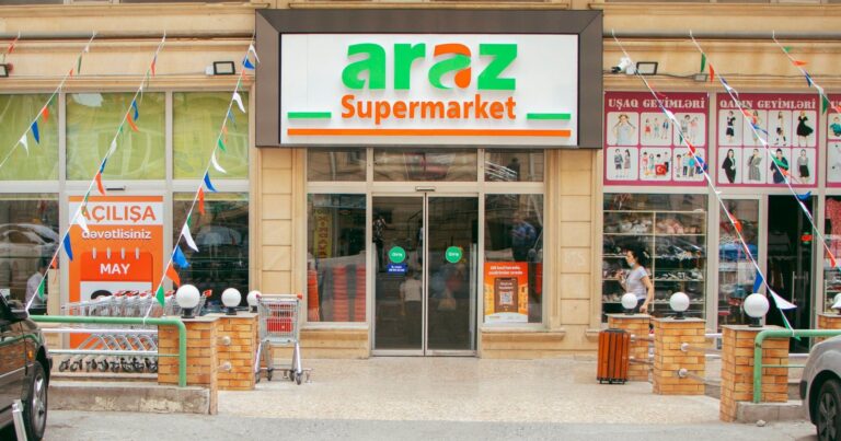 “Araz” marketdən zəlzələyə yardım biabırçılığı – Ayıb olsun…