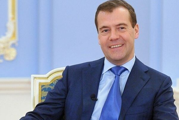 Medvedev ABŞ-ın dağılacağını bildirdi