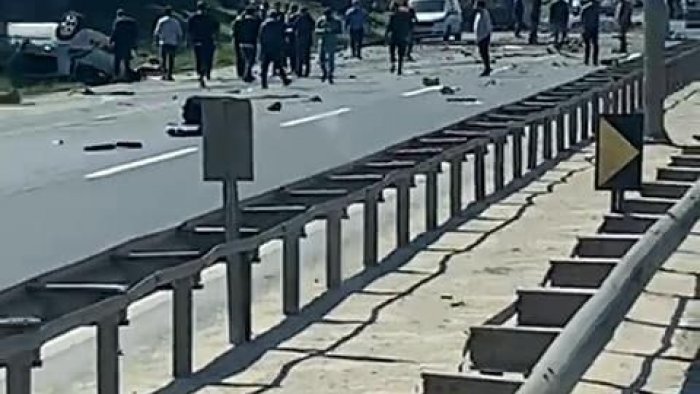 İstanbulda DƏHŞƏTLİ QƏZA – 6 ölü, 3 yaralı var