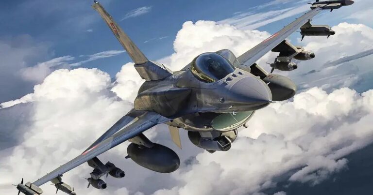Ukraynalı pilotlar F-16-dan istifadəni öyrənmək üçün ABŞ-dadır