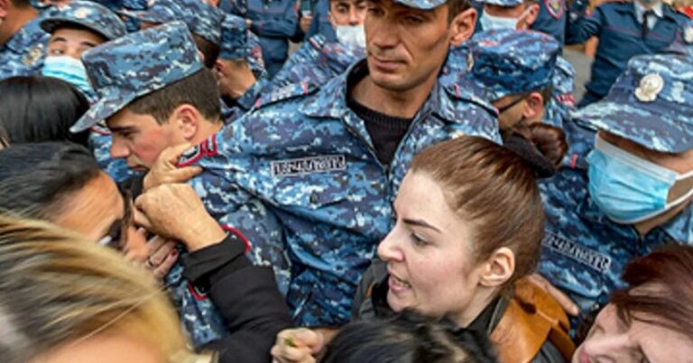 44 günlük müharibədə ölən erməni hərbçilərin valideynləri hökumətdən narazıdır