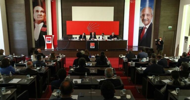 CHP məclisi toplandı – Deputatlığa namizədlərin yekun siyahısı müəyyənləşdirilir