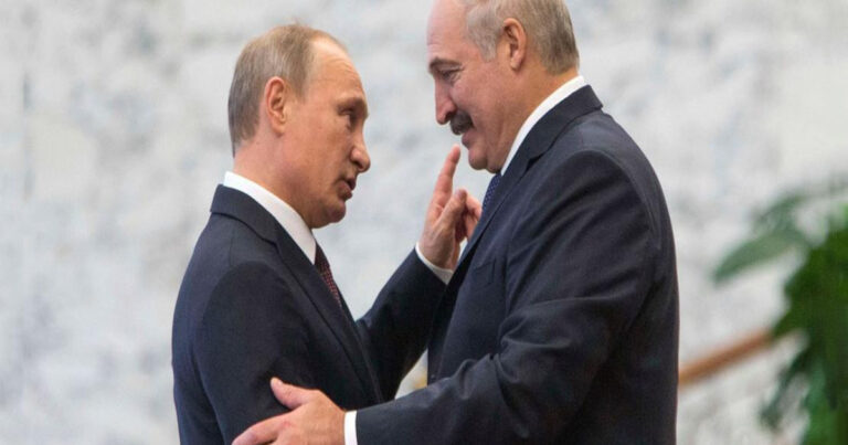 Putin Lukaşenkonu Kremldəki mənzilinə dəvət edib