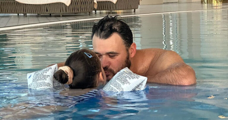 Emin Ağalarov qızı Afina ilə istirahət görüntüsünü paylaşdı – FOTO