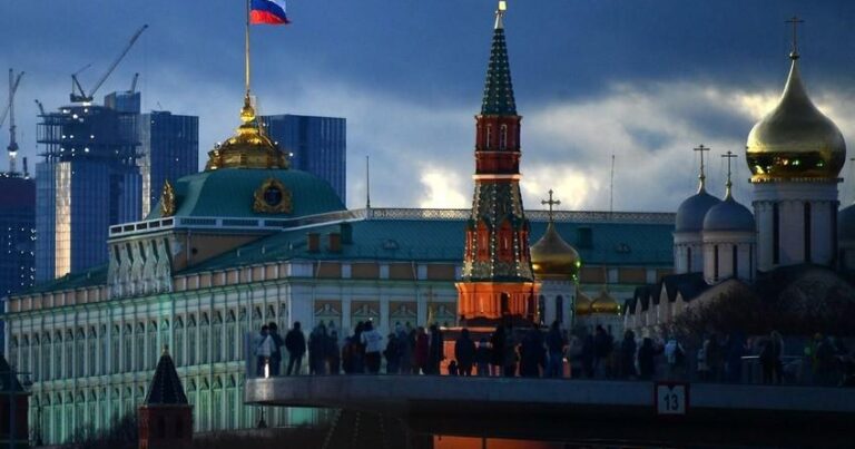 “Rusiya da Ukraynada kasetli sursatlardan istifadə edəcək” – Kreml