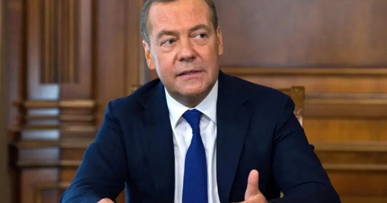 “Ukraynada mülki obyektləri hədəf alın” – Medvedevdən çağırış