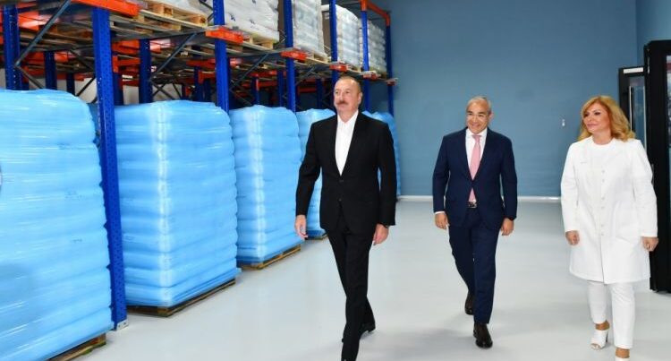 İlham Əliyev Bakıda “Diamed” dərman istehsalı zavodunun açılışında iştirak etdi – FOTO