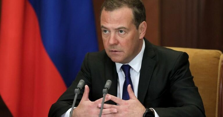 “Rusiya NATO-ya müharibə elan edə bilər” – Dmitri Medvedev