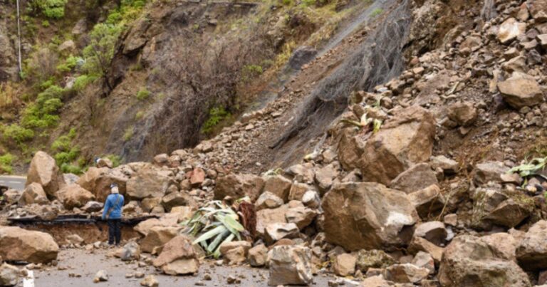 Gürcüstanda torpaq sürüşməsi – 16 nəfər dağıntılar altında qaldı